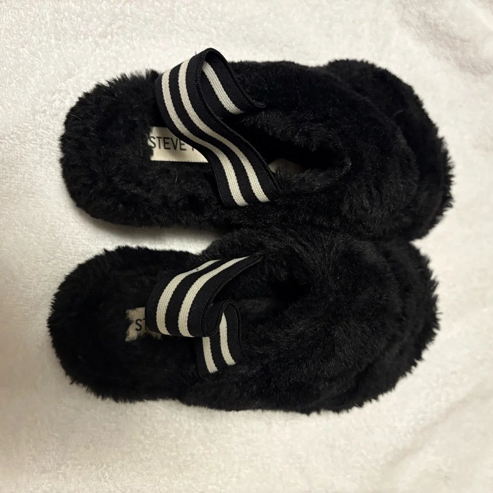 Steve Madden Kids Black Fuzzy Slippers